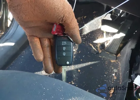 2018 Kia Sorento 2.4L L from USA, damaged, VIN 5XYPG4A36JG426359